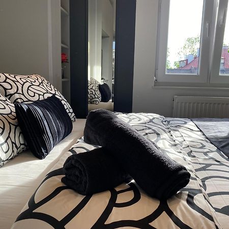 Lovers' Loft Apartment In Krakow - Orawska 7 ภายนอก รูปภาพ