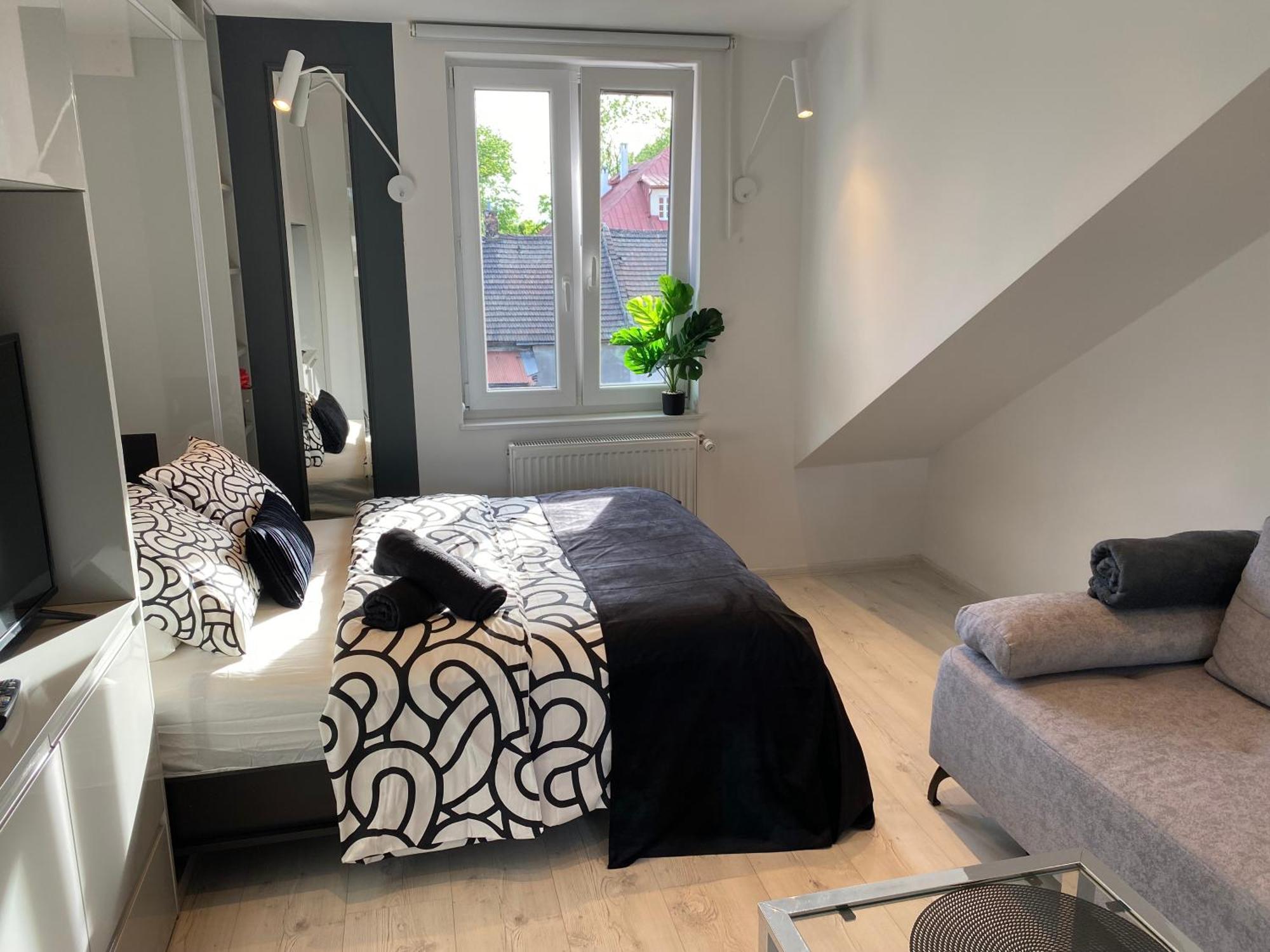 Lovers' Loft Apartment In Krakow - Orawska 7 ภายนอก รูปภาพ