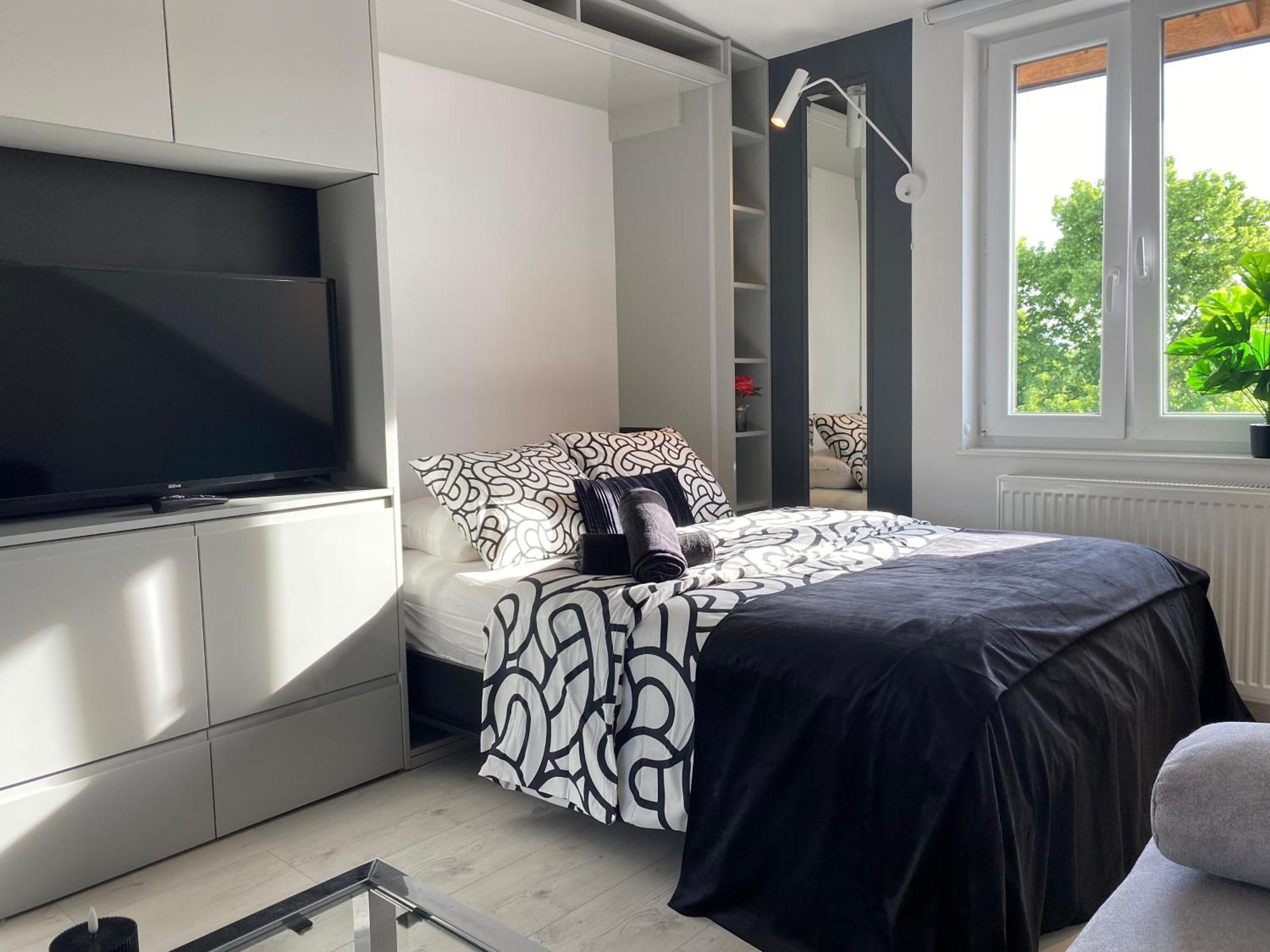 Lovers' Loft Apartment In Krakow - Orawska 7 ภายนอก รูปภาพ