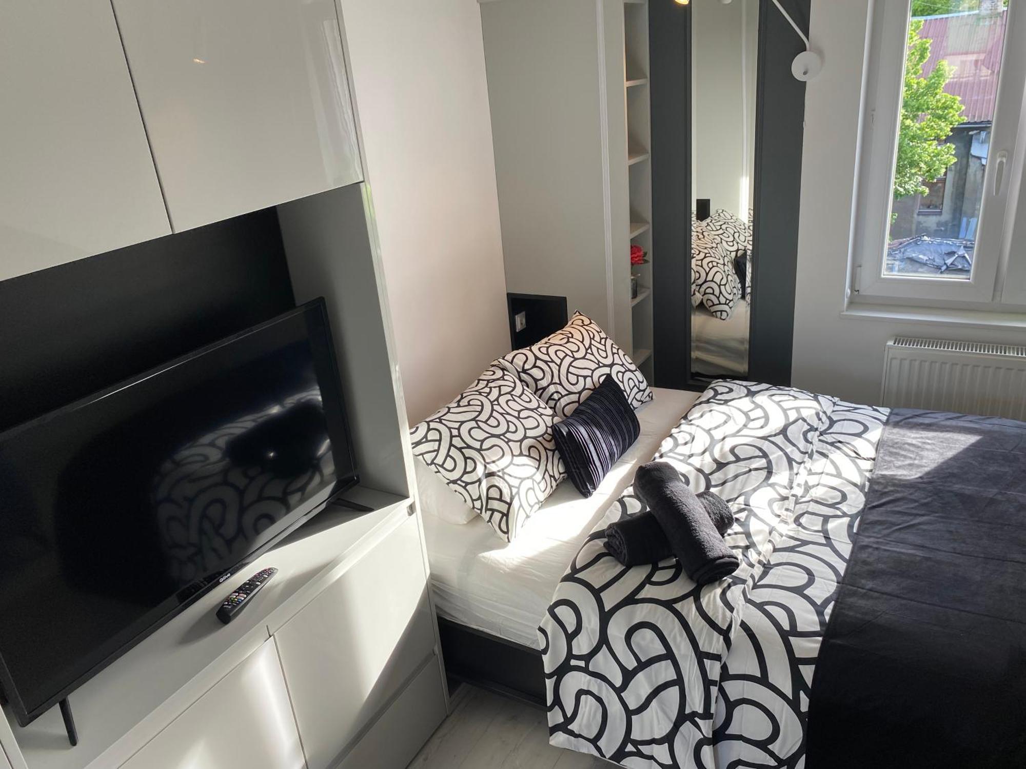 Lovers' Loft Apartment In Krakow - Orawska 7 ภายนอก รูปภาพ