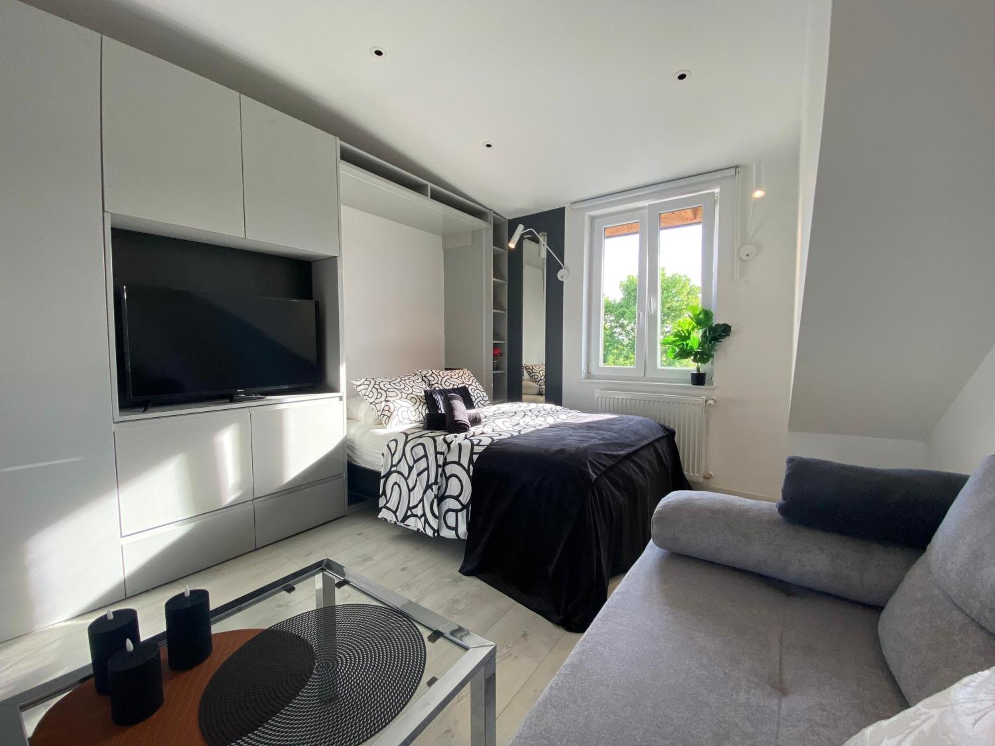 Lovers' Loft Apartment In Krakow - Orawska 7 ภายนอก รูปภาพ