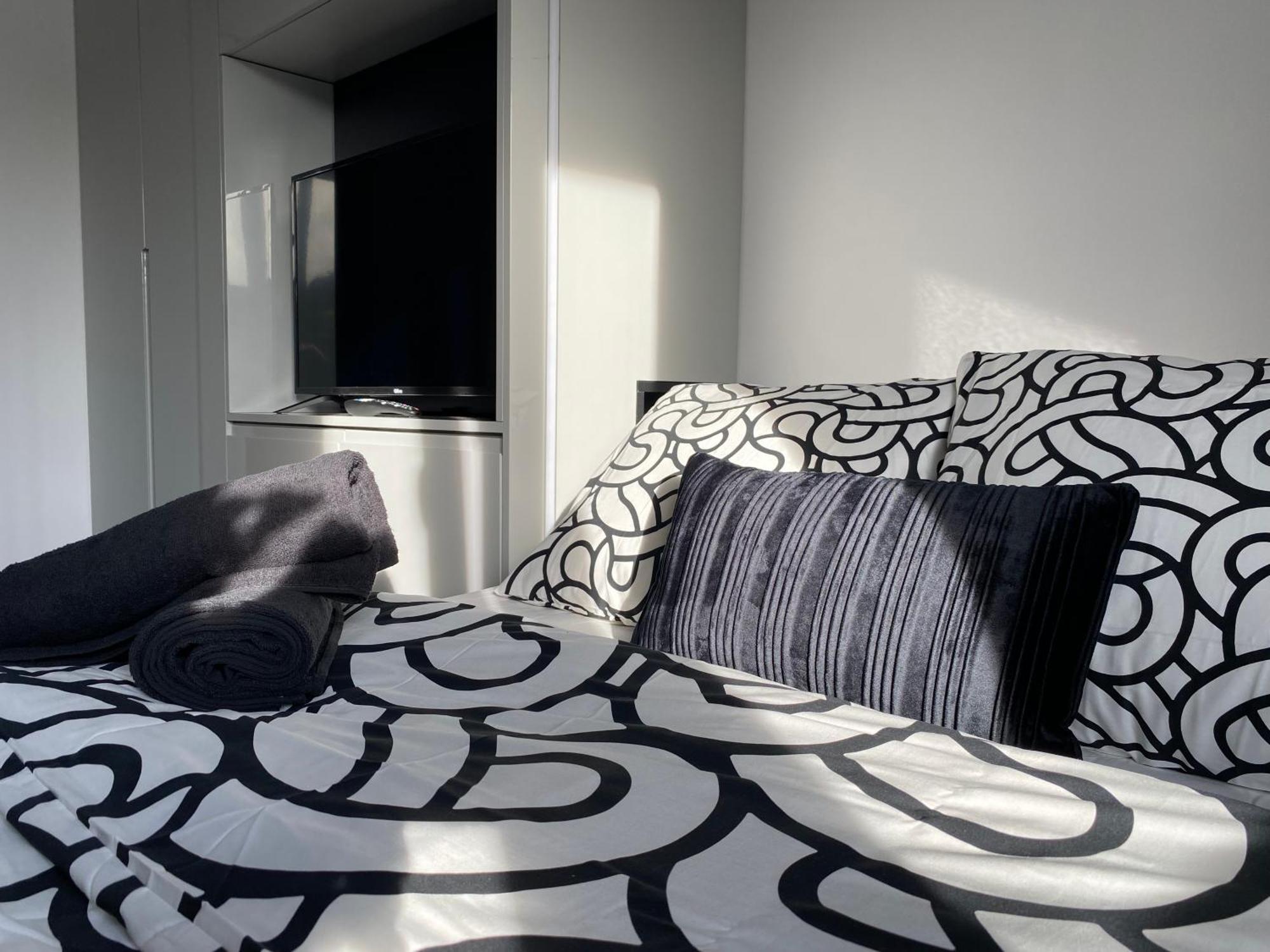 Lovers' Loft Apartment In Krakow - Orawska 7 ภายนอก รูปภาพ