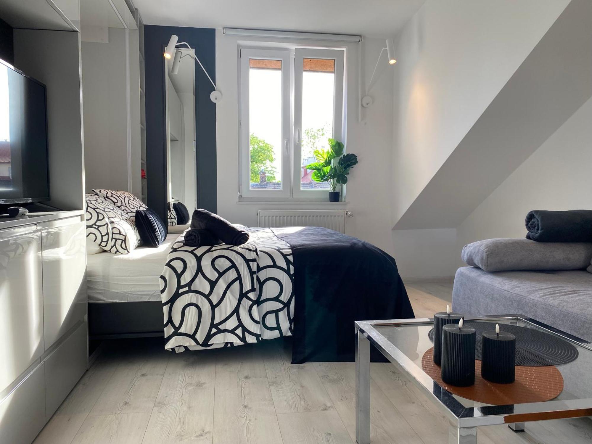 Lovers' Loft Apartment In Krakow - Orawska 7 ภายนอก รูปภาพ